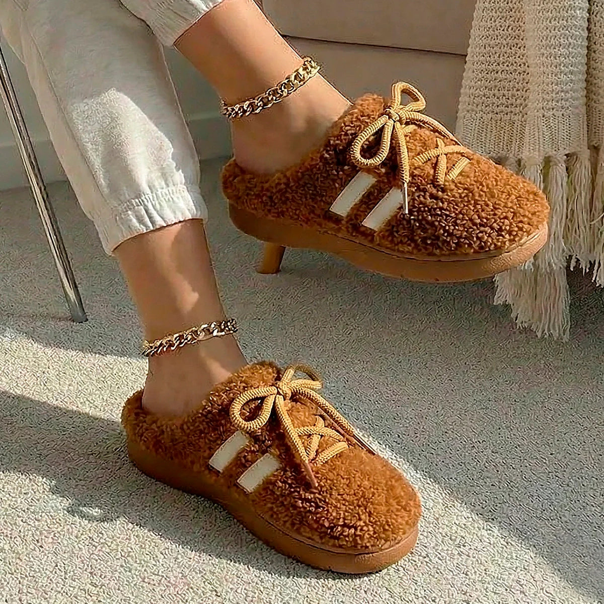 Cosy Run Plush Slippers: Soft, Stylish, Thick Sole, Modern Comfort Footwear