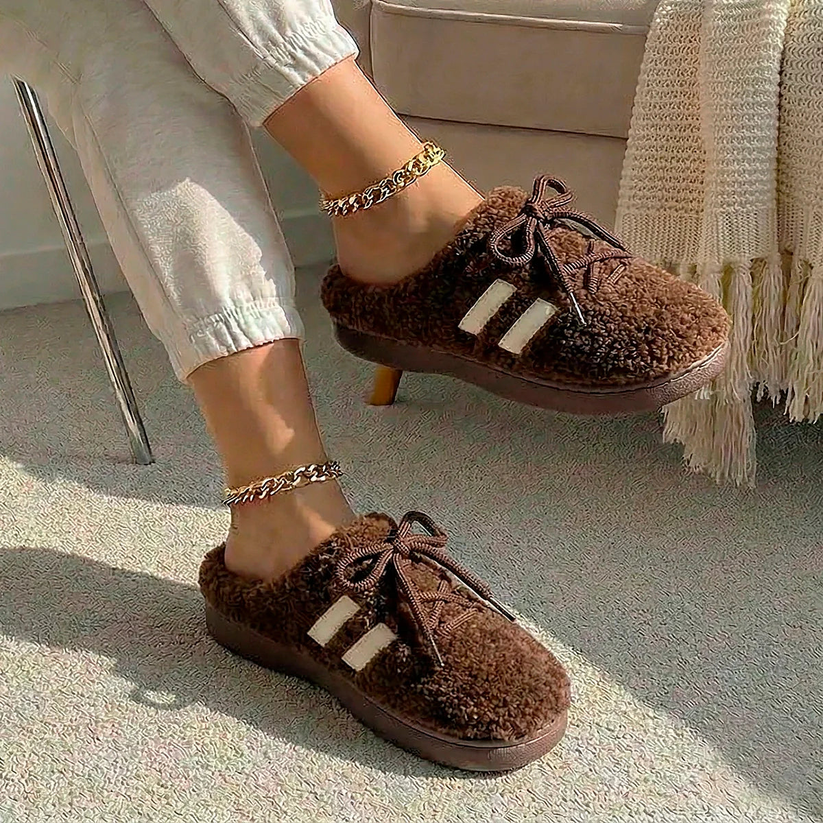 Cosy Run Plush Slippers: Soft, Stylish, Thick Sole, Modern Comfort Footwear